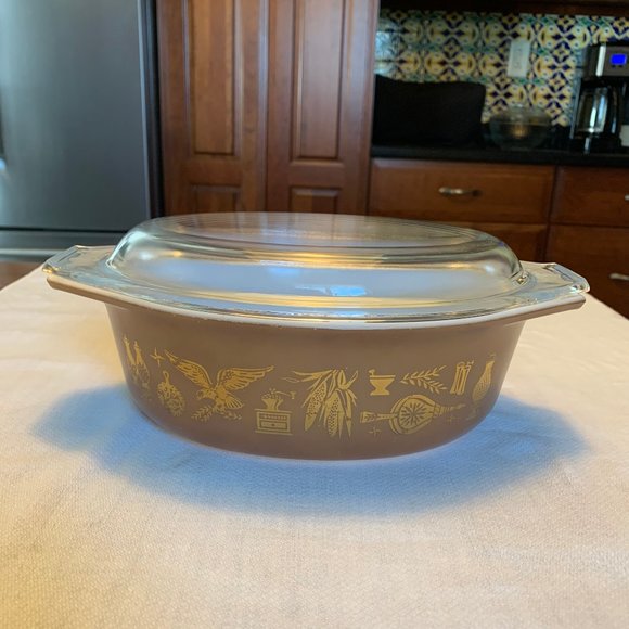 Pyrex Vintage 1960s Early American #043 Dish w Lid - Picture 1 of 16